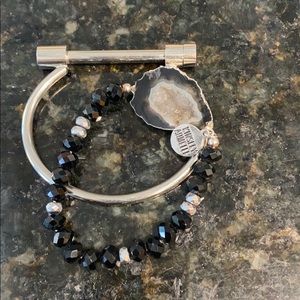 Kinsley Armelle bundle